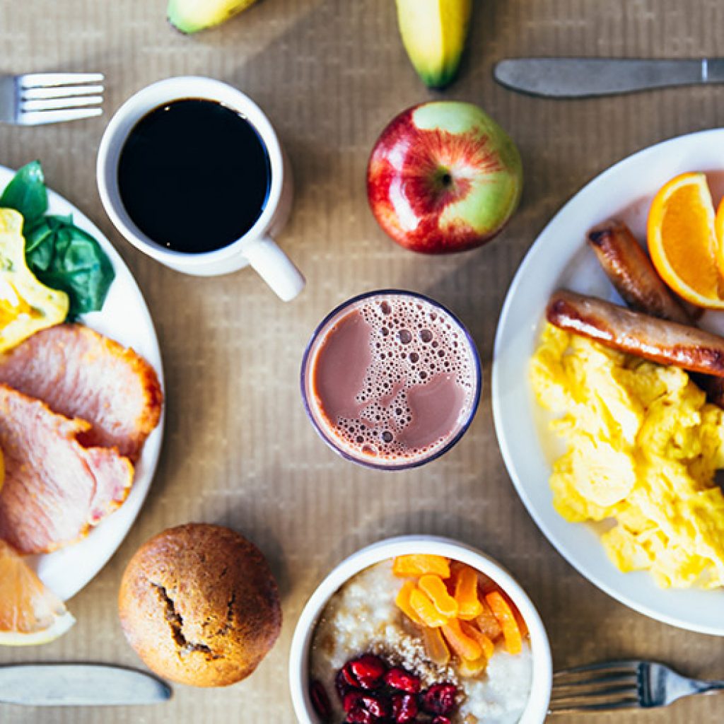 Image of breakfast foods making up a healthy diet.